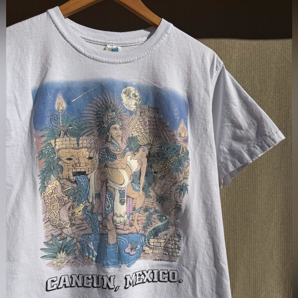 Aztec Azteca Cancun Mexico Solar Magic Sun Changing Color Tourist Graphic Tee